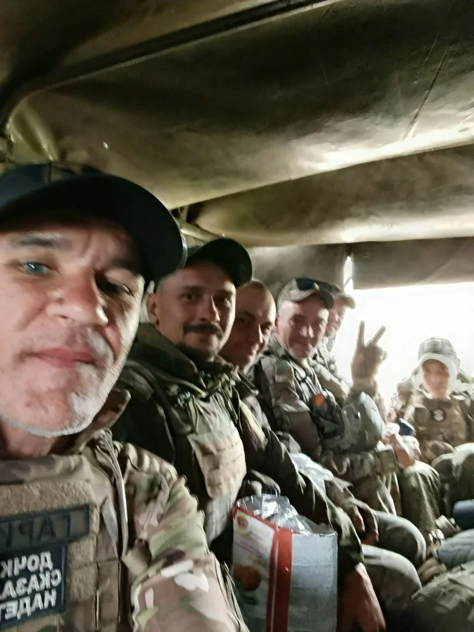 Здравствуй. Ищу мужа сестры. Отинов Андрей Николаевич позывной (гриб) в/ч 42600,110 подразделение, 4