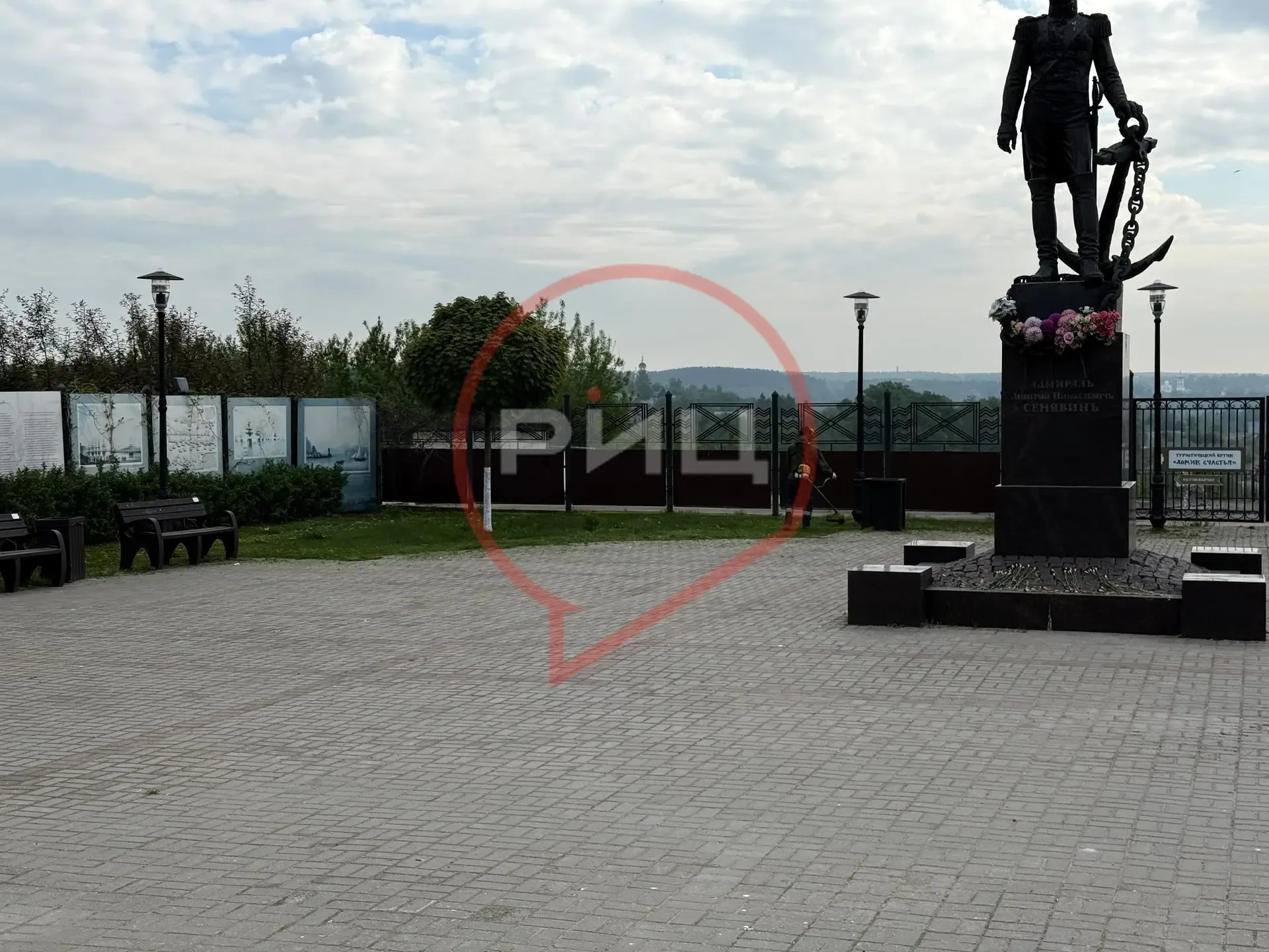 Согласны, что звук работающей  газонокосилки и аромат свежескошенной травы – первые признаки приближ