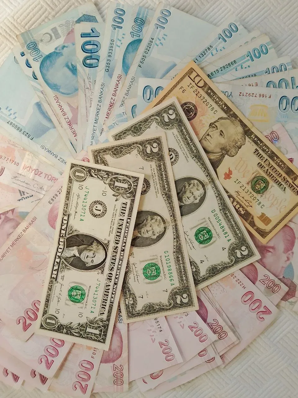 💰Челябинский медик отдал мошенникам 4 миллиона в валюте  Мужчина, работающий в одном из медучреждени