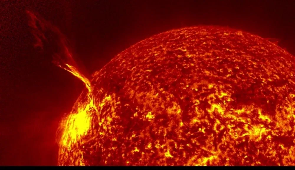 🌞⚡️ Землю могут накрыть мощные магнитные бури с 13 по 15 мая   10 мая на Солнце произошла мощная всп