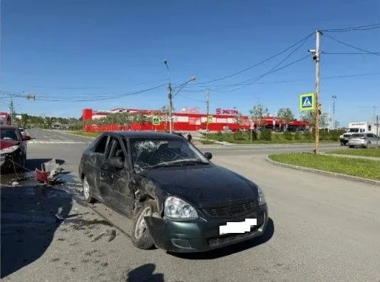 ‼️ В районе дома №36 по улице Заславского произошло дорожно-транспортное происшествие. На этом перек