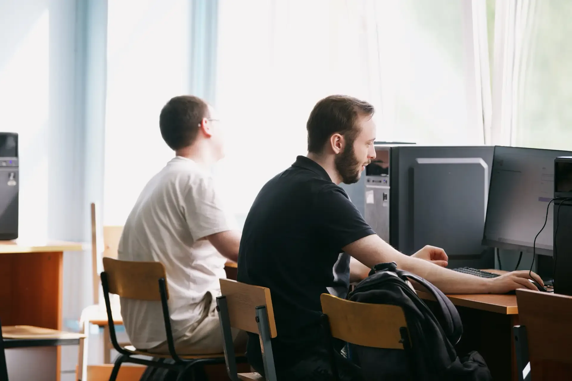 💡 Показали навыки в работе с кодом  В седьмом корпусе ЯрГУ состоялся чемпионат по программированию «