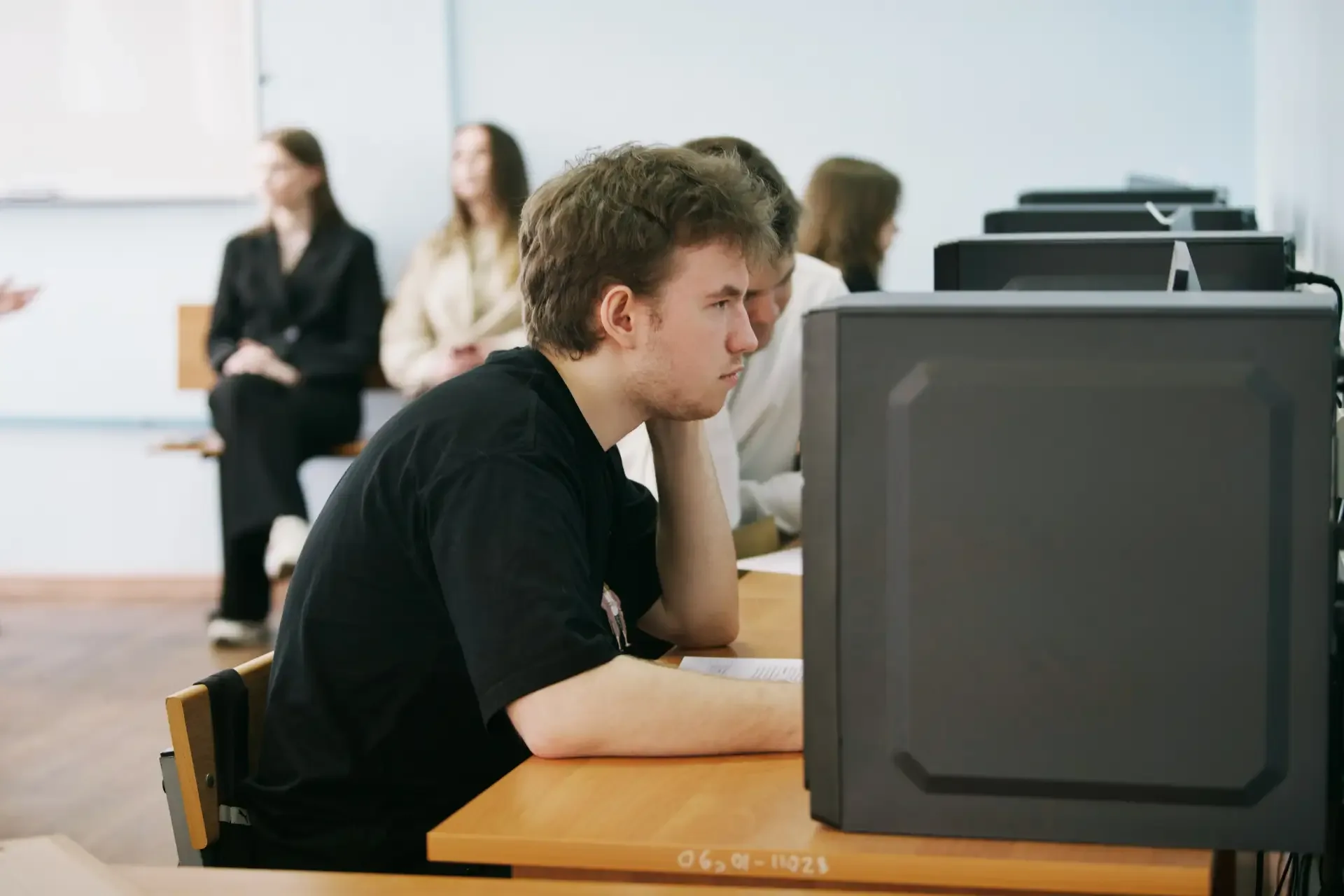 💡 Показали навыки в работе с кодом  В седьмом корпусе ЯрГУ состоялся чемпионат по программированию «