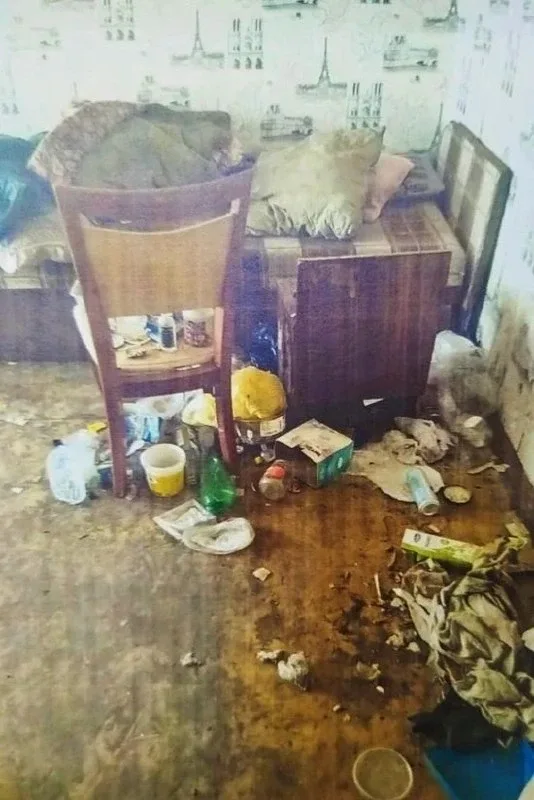 Забайкалец превратил муниципальную квартиру в помойку с тараканами и клопами  Суд выселил жителя Кра