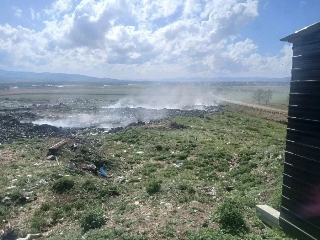 Полигон ТБО тлеет в Кыринском округе с начала мая  Тление наблюдается на полигоне ТБО в Кыринском ок