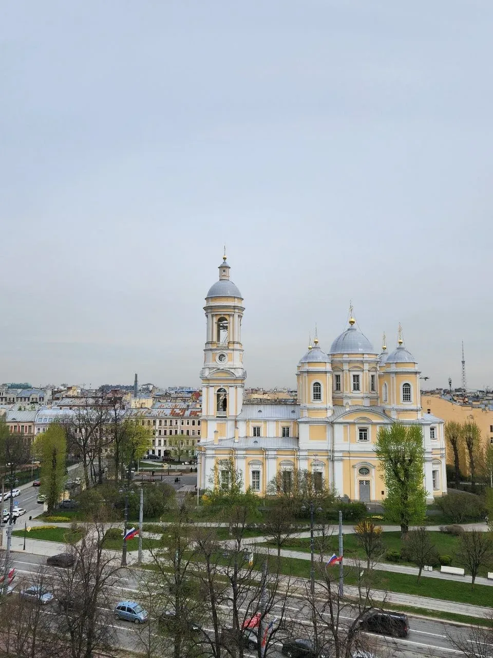 Завтрак недели: на самой большой панорамной террасе Петербурга  В ресторане AGA обновили утреннее ме