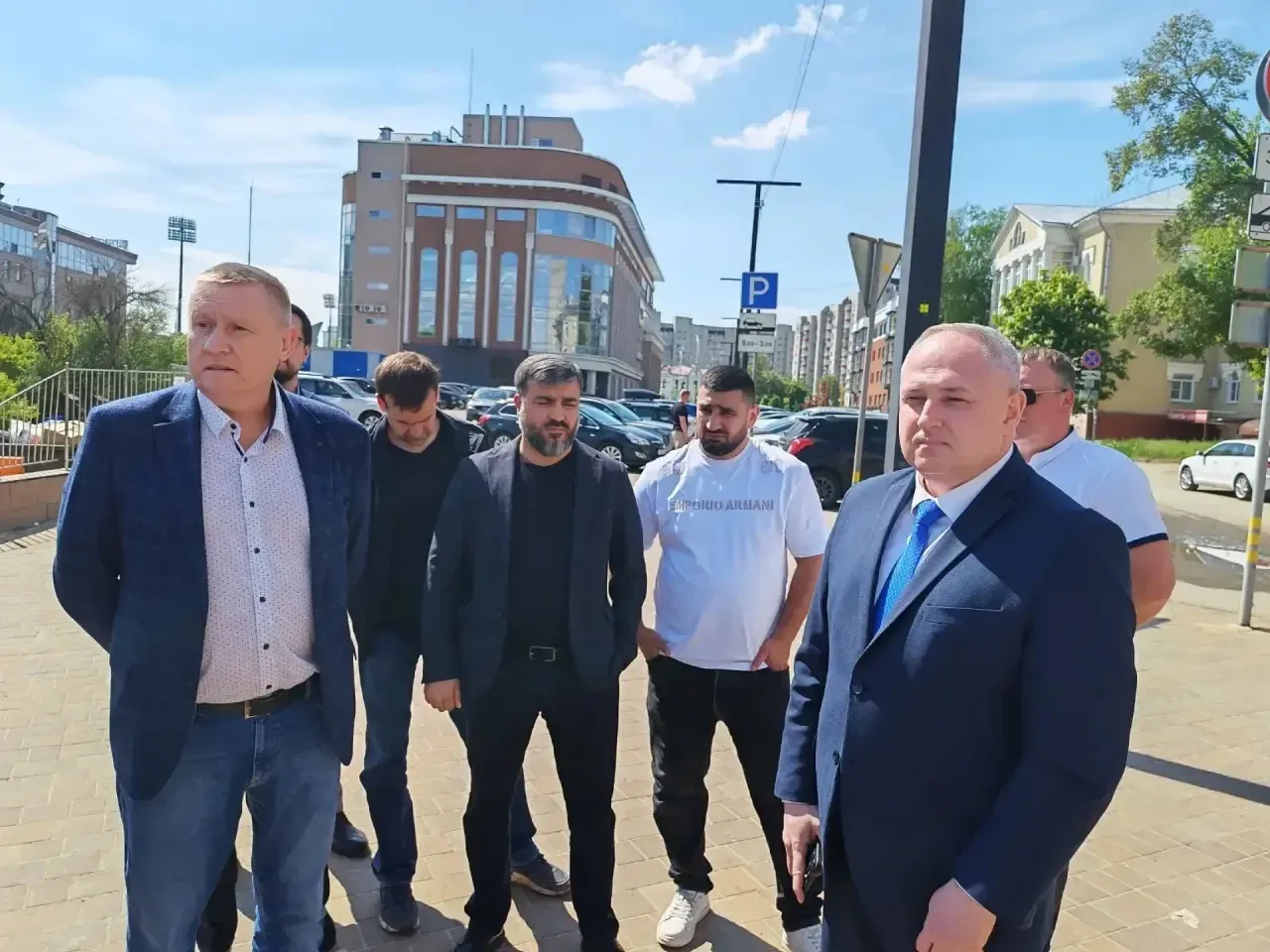Проинспектировал ход работ по замене изношенных квартальных сетей на прибрежной территории реки Студ