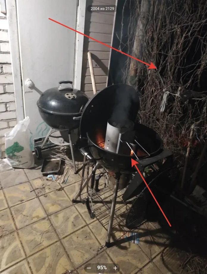 ⛔ Вот так лучше никогда не делать, ребята. Расстояние от гриля, до любых горючих материалов должно б