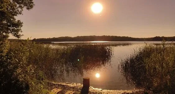 ☀️ Смолянам обещают «метеолето»  В среду будет облачно с прояснениями. Ночью существенных осадков не