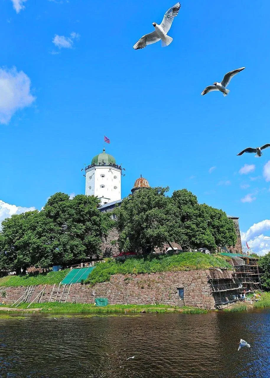 Бесплатно в Выборгский замок 🏰   🗓 20 мая 📍 Выборг, остров Замковый, 1   Каждую третью среду месяца 