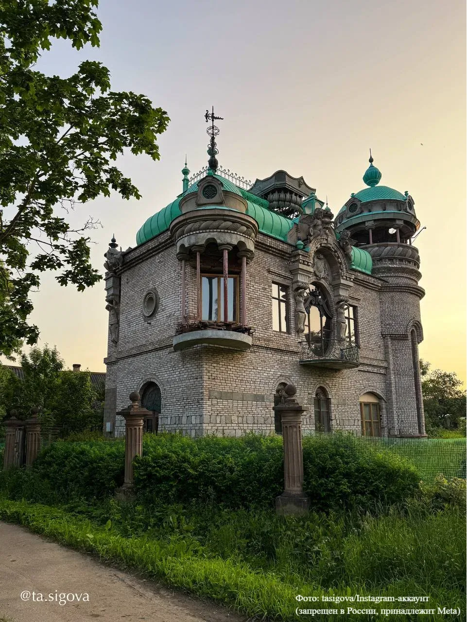 🏰 «Дом с кариатидами» на Валдае — замок, который строят больше 10 лет  Недалеко от центра города стр