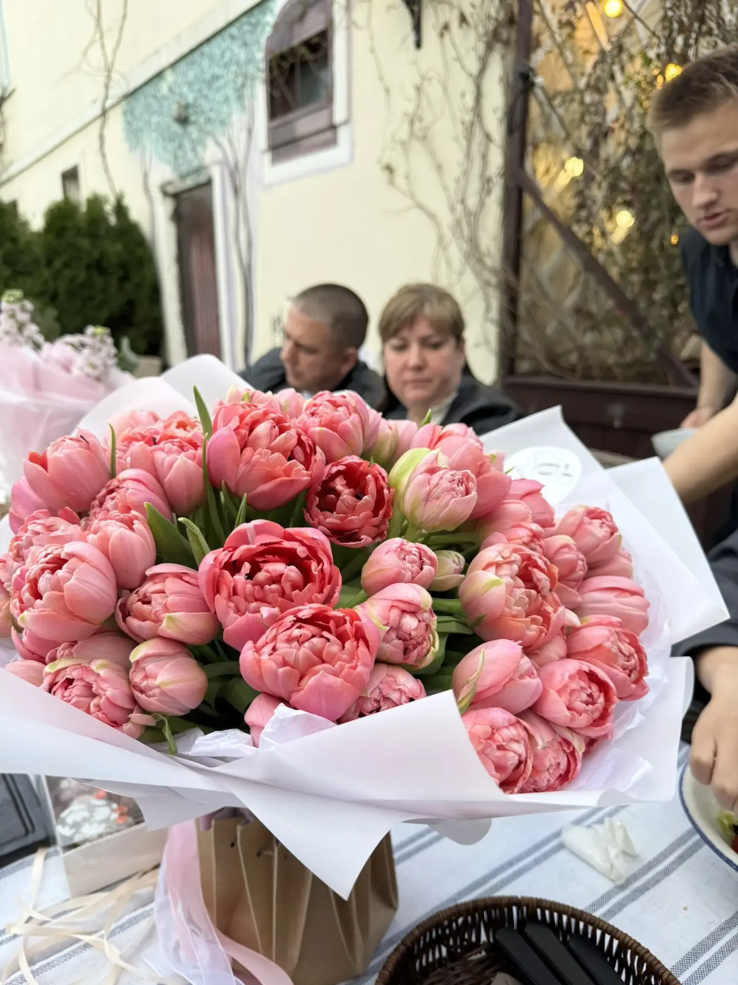 Вечер провели в Тарусе, у мамы Ильи сегодня День Рождения 🥳🩷