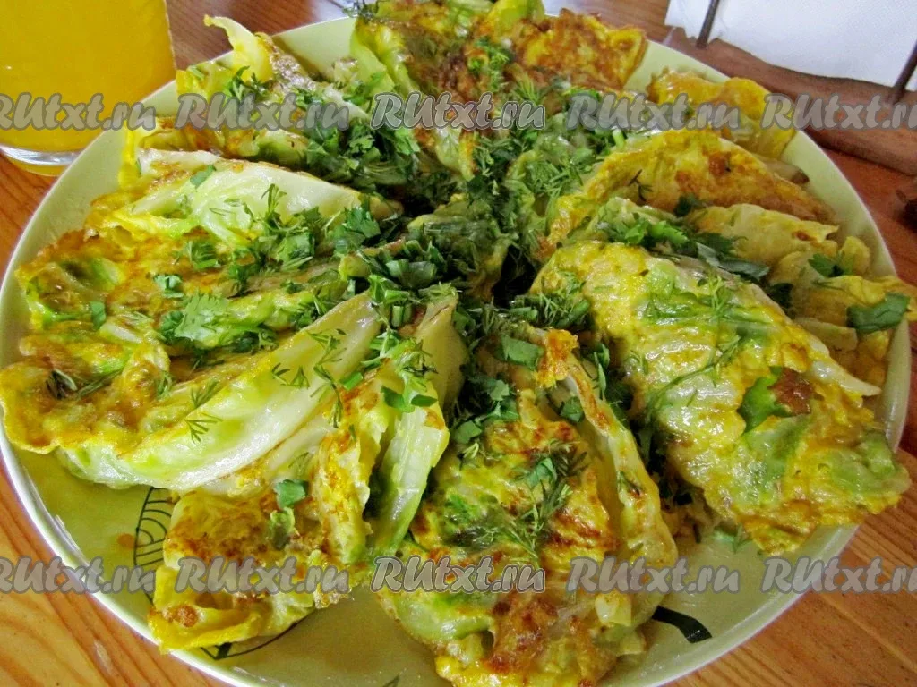 Молодая капуста, жареная в кляре на сковороде  Молодая капуста, жареная в кляре на сковороде, - это 