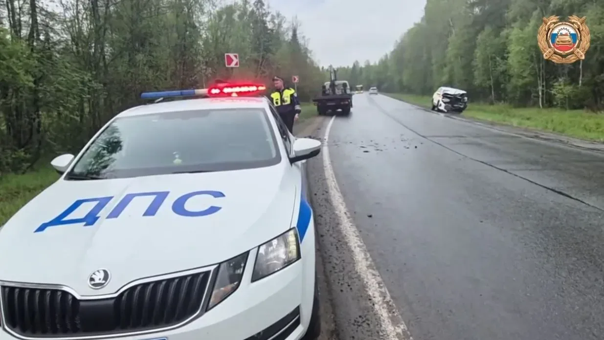 В ДТП под Рыбинском погиб водитель Lada Largus  Рано утром 16 мая на трассе Сергиев Посад — Черепове