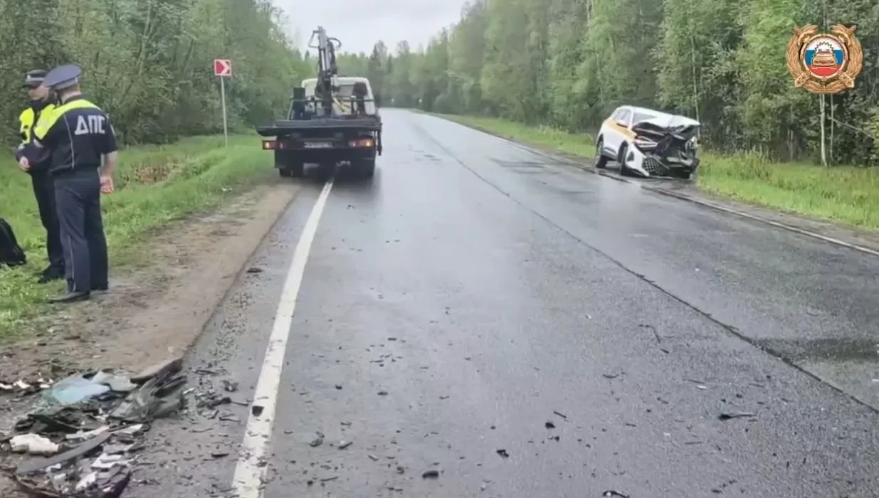 В ДТП под Рыбинском погиб водитель Lada Largus  Рано утром 16 мая на трассе Сергиев Посад — Черепове