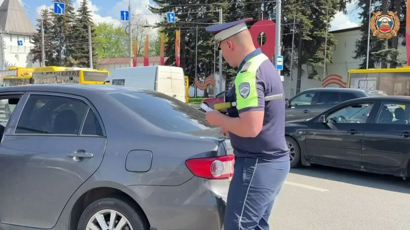 Тонировка вне закона: итоги рейда в Ярославле  Сегодня в центре города, на Богоявленской площади, ин