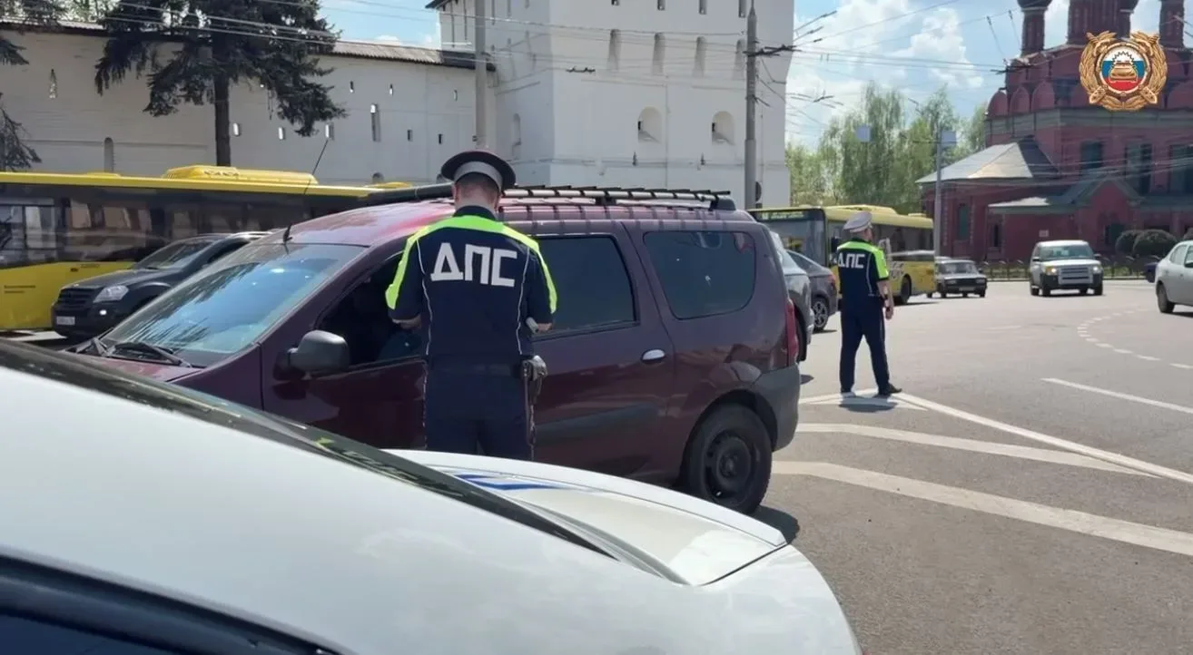 Тонировка вне закона: итоги рейда в Ярославле  Сегодня в центре города, на Богоявленской площади, ин