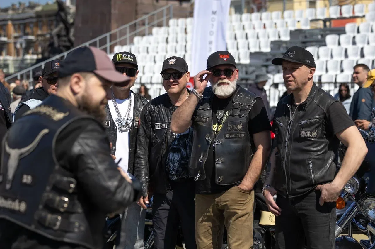 Во Владивостоке официально стартовал мотосезон 🏍  Открытие прошло 2-го мая на главной площади города