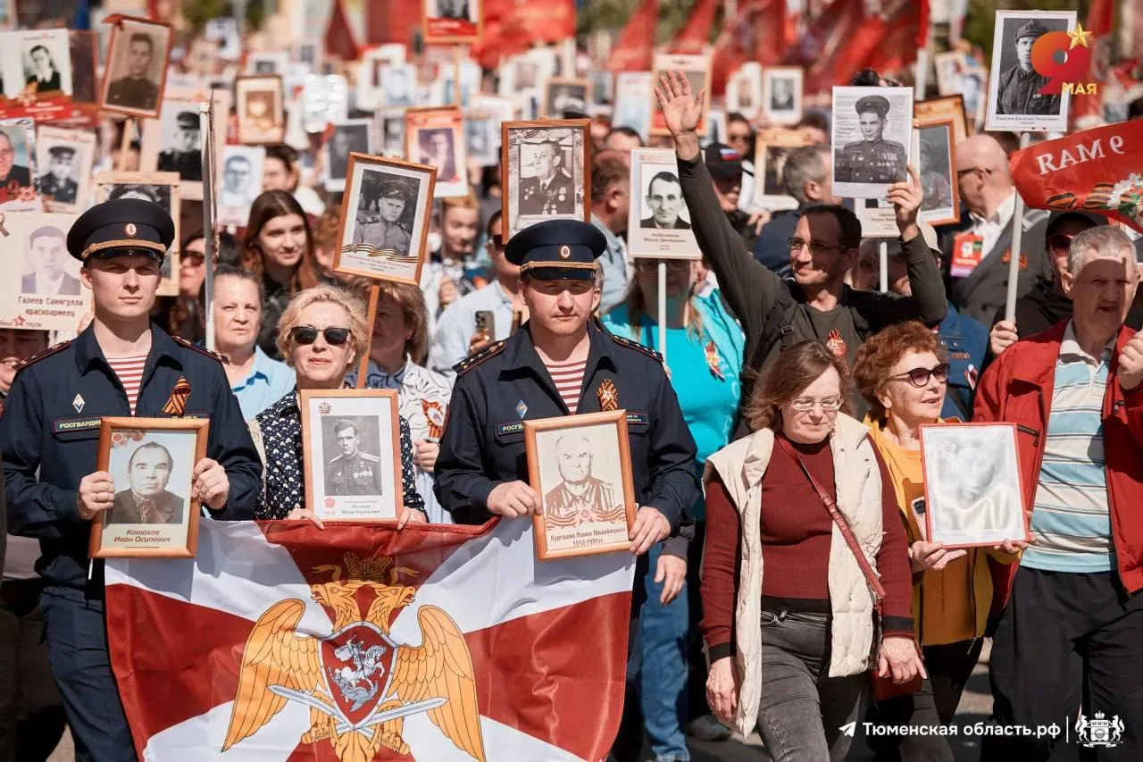 «Бессмертный полк» в Тюменской области стал самым массовым на Урале.  В День Победы на улицы региона