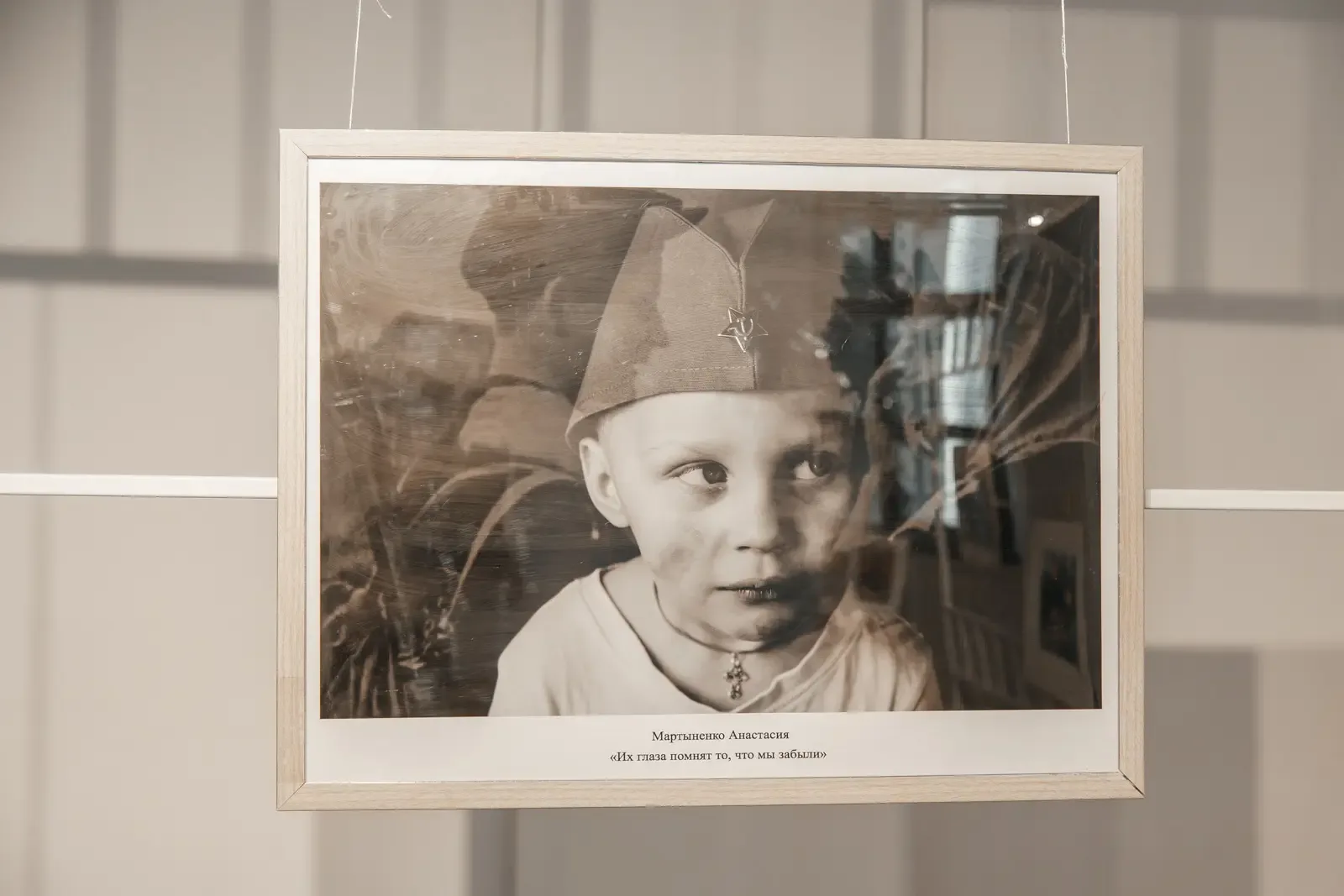 В художественной галерее Академии открылась фотовыставка «Две даты — одна Победа»    На ней представ