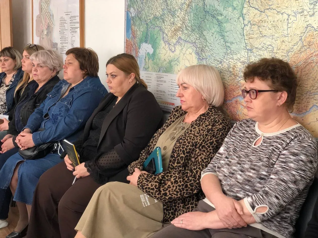 Провел оперативное совещание с коллегами  Обсудили ключевые задачи:  📌 Контроль исполнения ранее дан