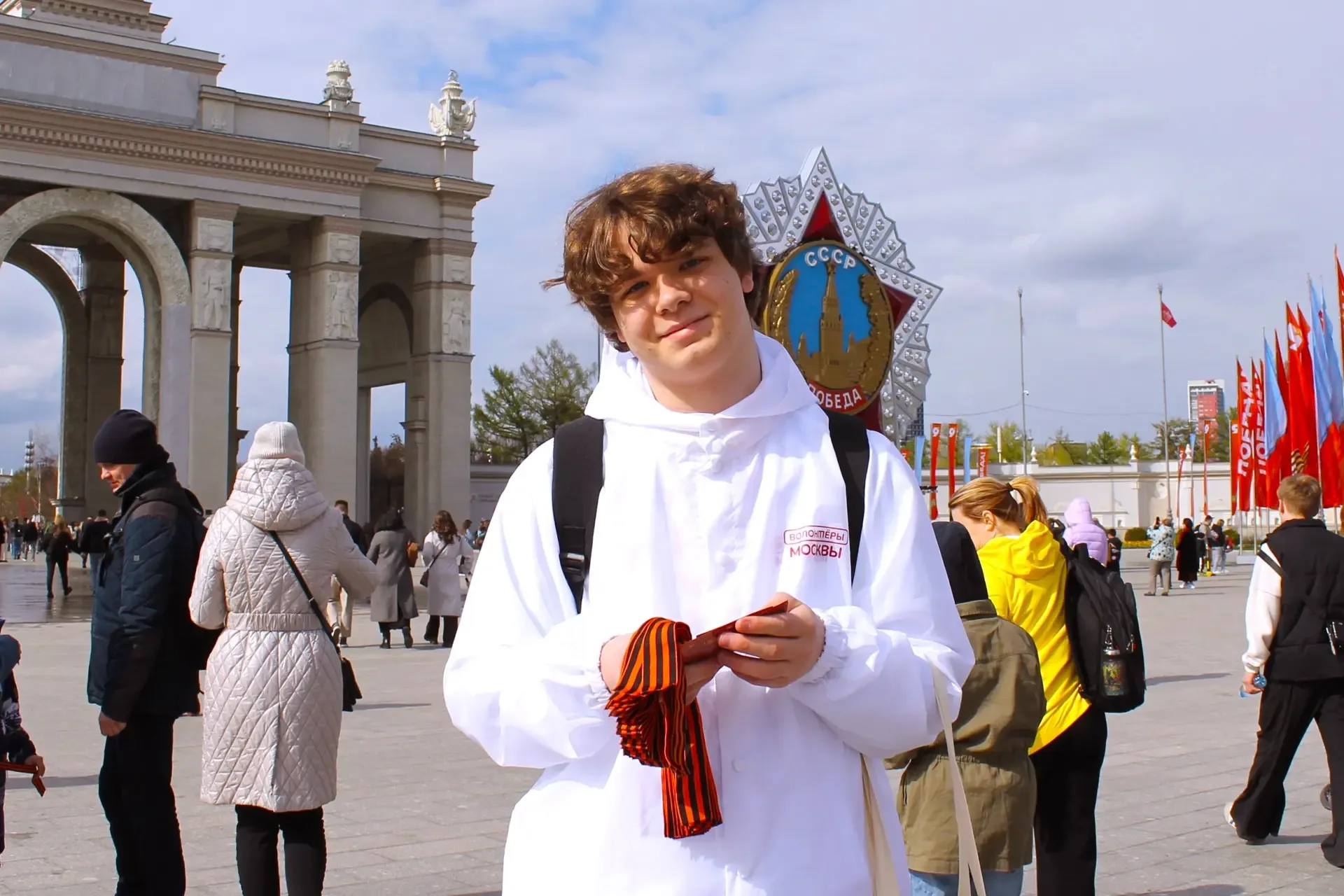 Поймали атмосферу праздника в объектив 📸  Наши медиаволонтёры засняли, как в преддверии Дня Победы п