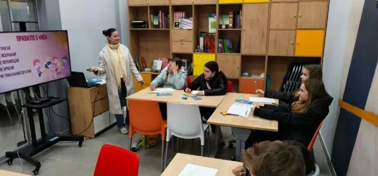 В Краеведческом музее города Мариуполя провели урок безопасности для школьников   В рамках работы Ан