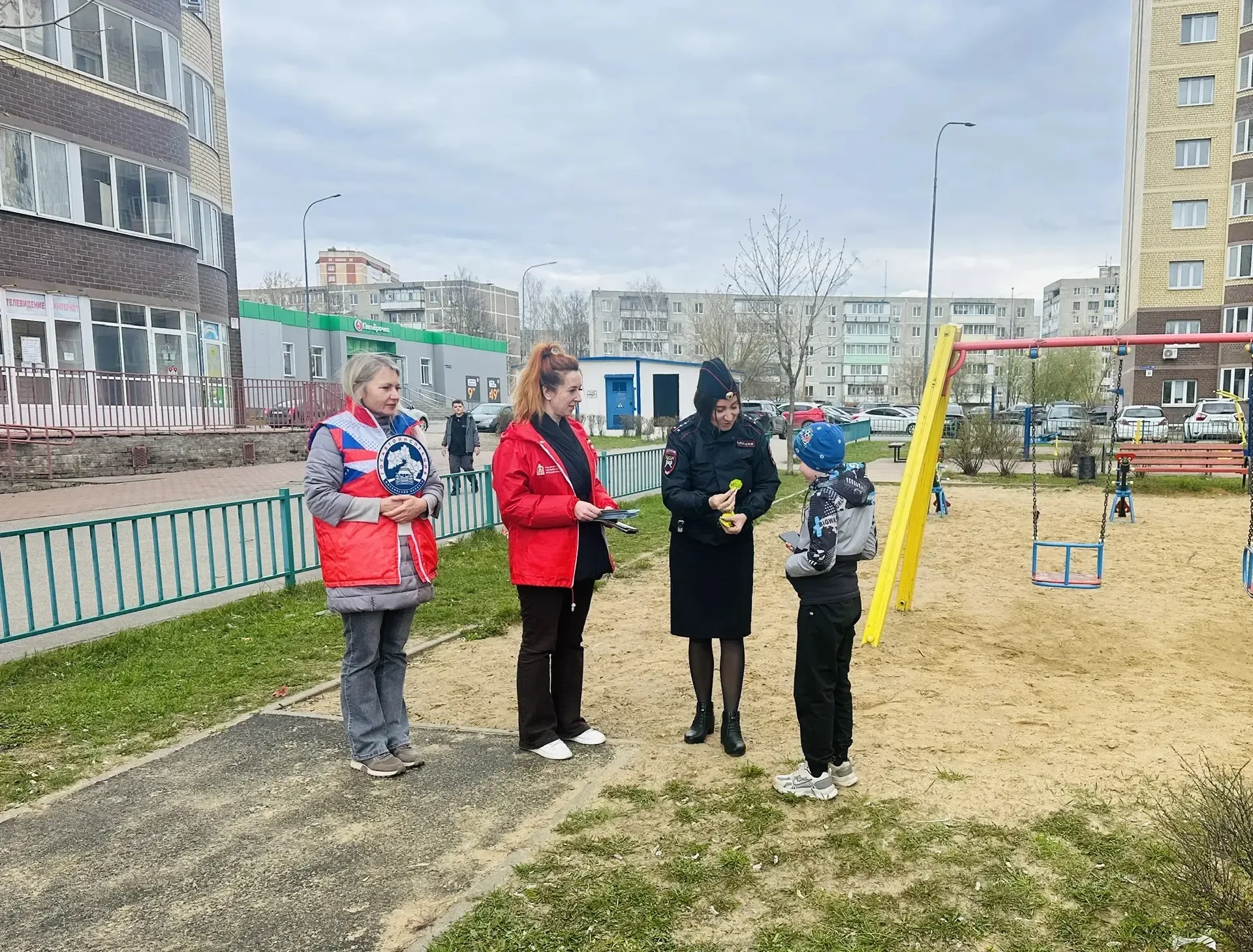 В праздничные дни на игровых площадках городского округа Воскресенск прошла профилактическая акция «
