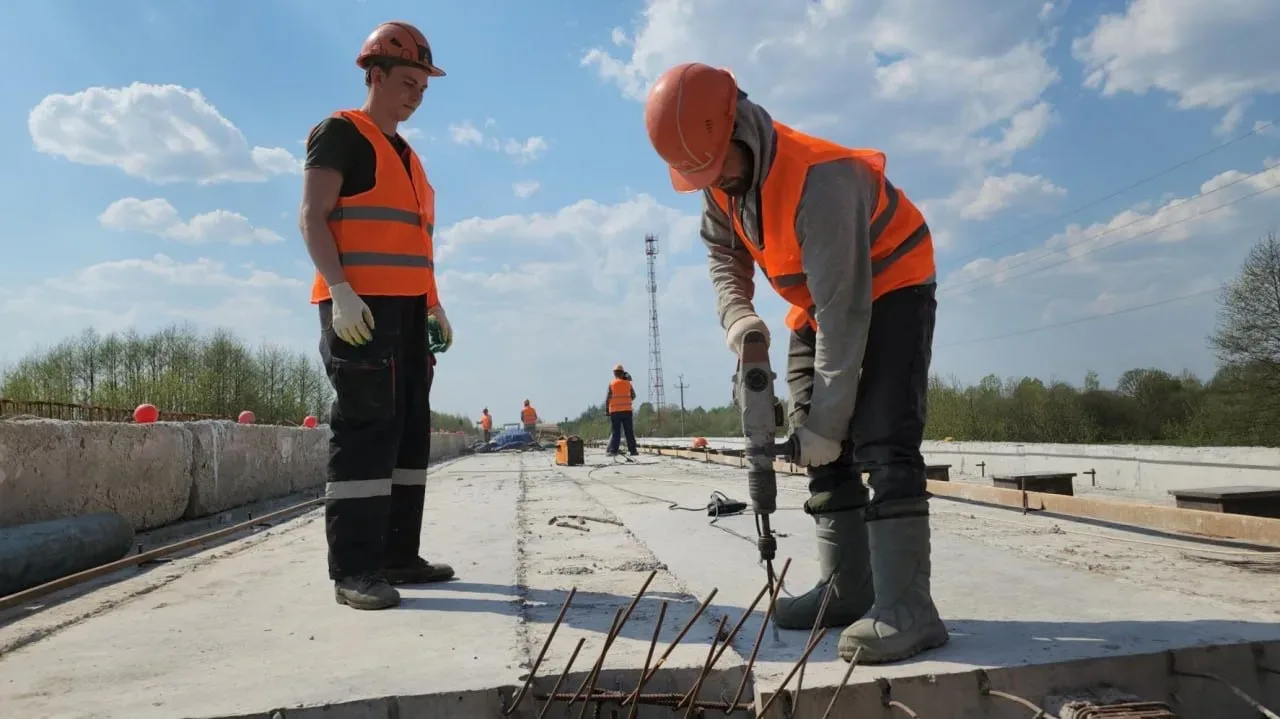 В м.о. Егорьевск приступили ко второму этапу капремонта моста через реку Белавинку у деревни Янино —