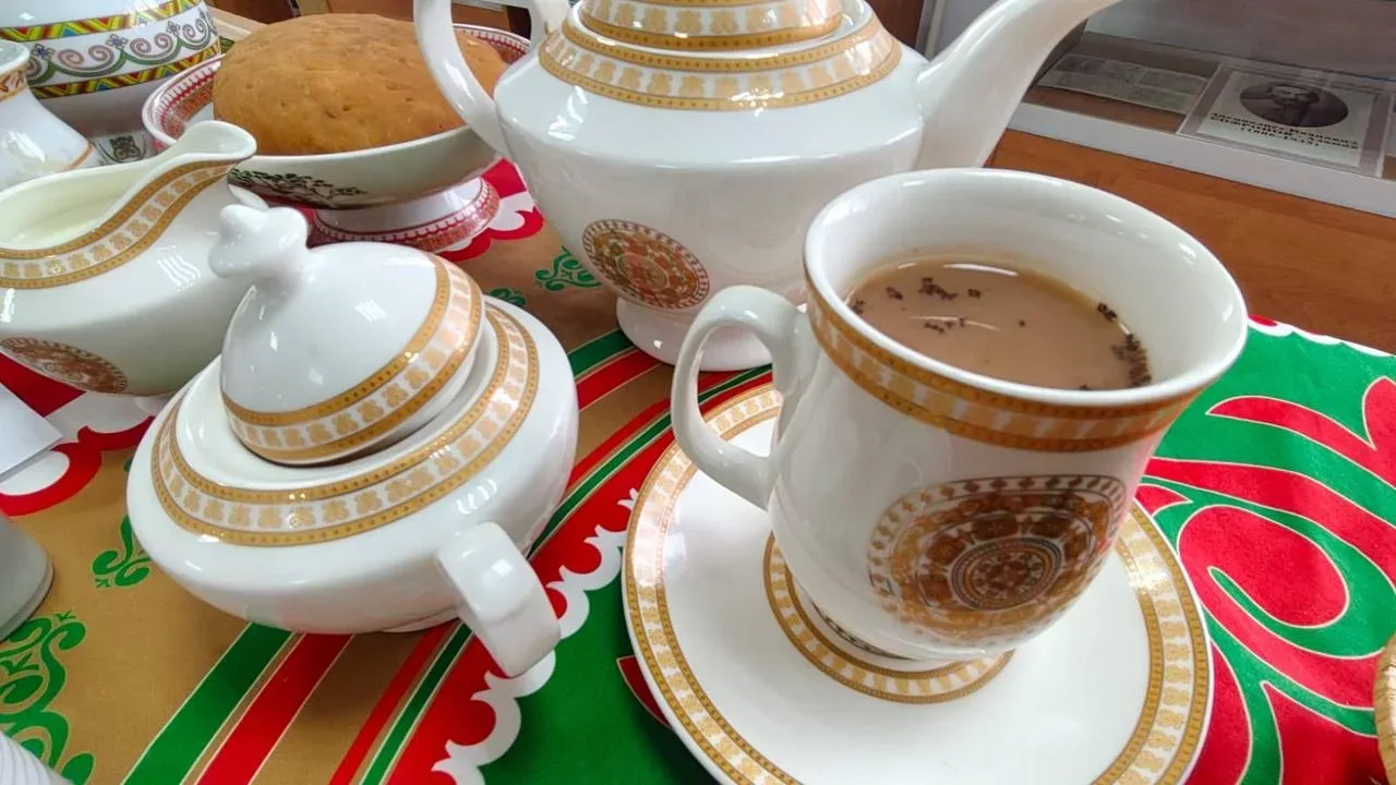 ☕️Тааттаҕа чэйгэ сыһыаннаах тэрээһин ыытылынна  А.И. Софронов-Алампа аатынан Ытык Күөл оскуолатыгар 