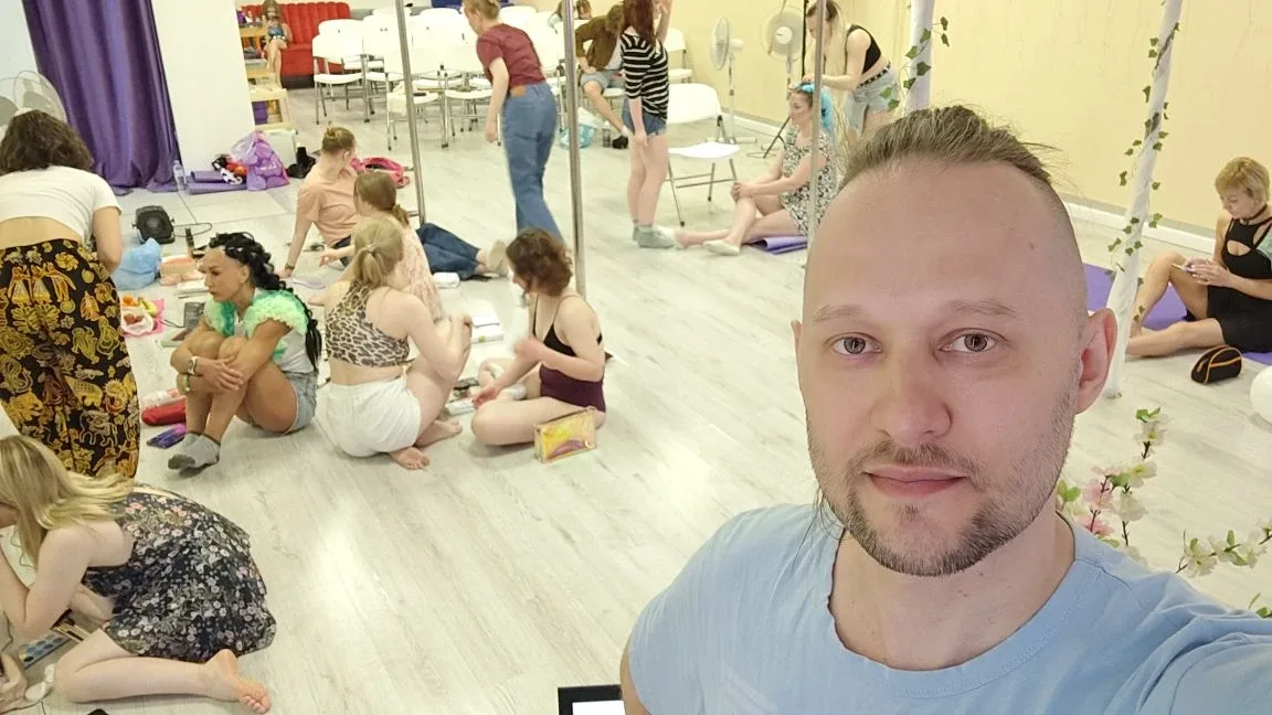 Всю неделю готовились к концерту. Нашей студии pole sport 3 года!   Поэтому ничего не выкладывал.  Ж