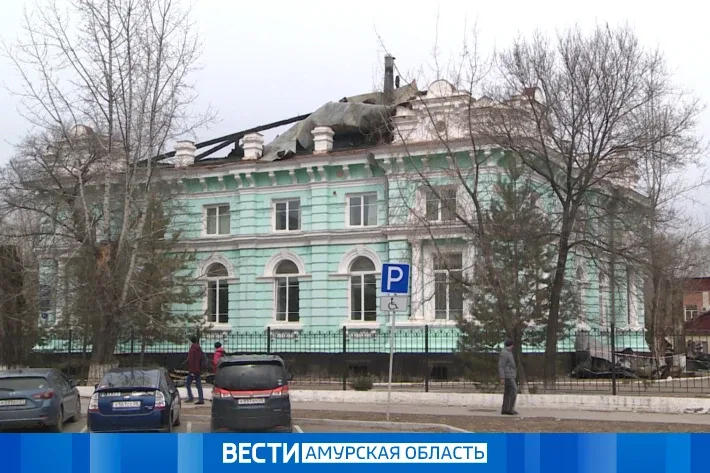 В сгоревшем кардиоцентре Благовещенска будут аккредитовывать врачей  Здание бывшего кардиоцентра на 