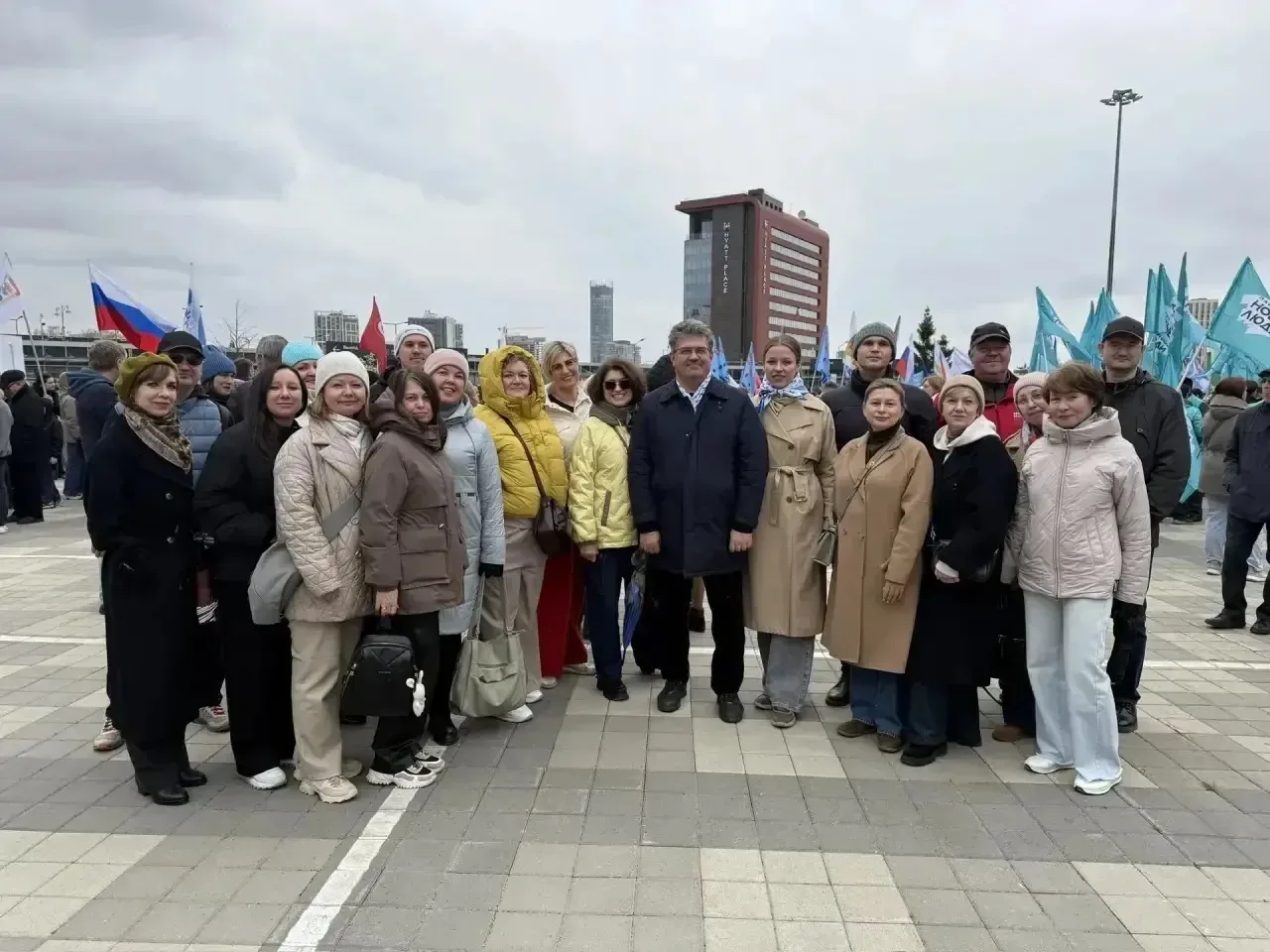 🇷🇺Уважаемые жители Свердловской области! Поздравляем вас с праздником Весны и Труда!   Губернатор Св