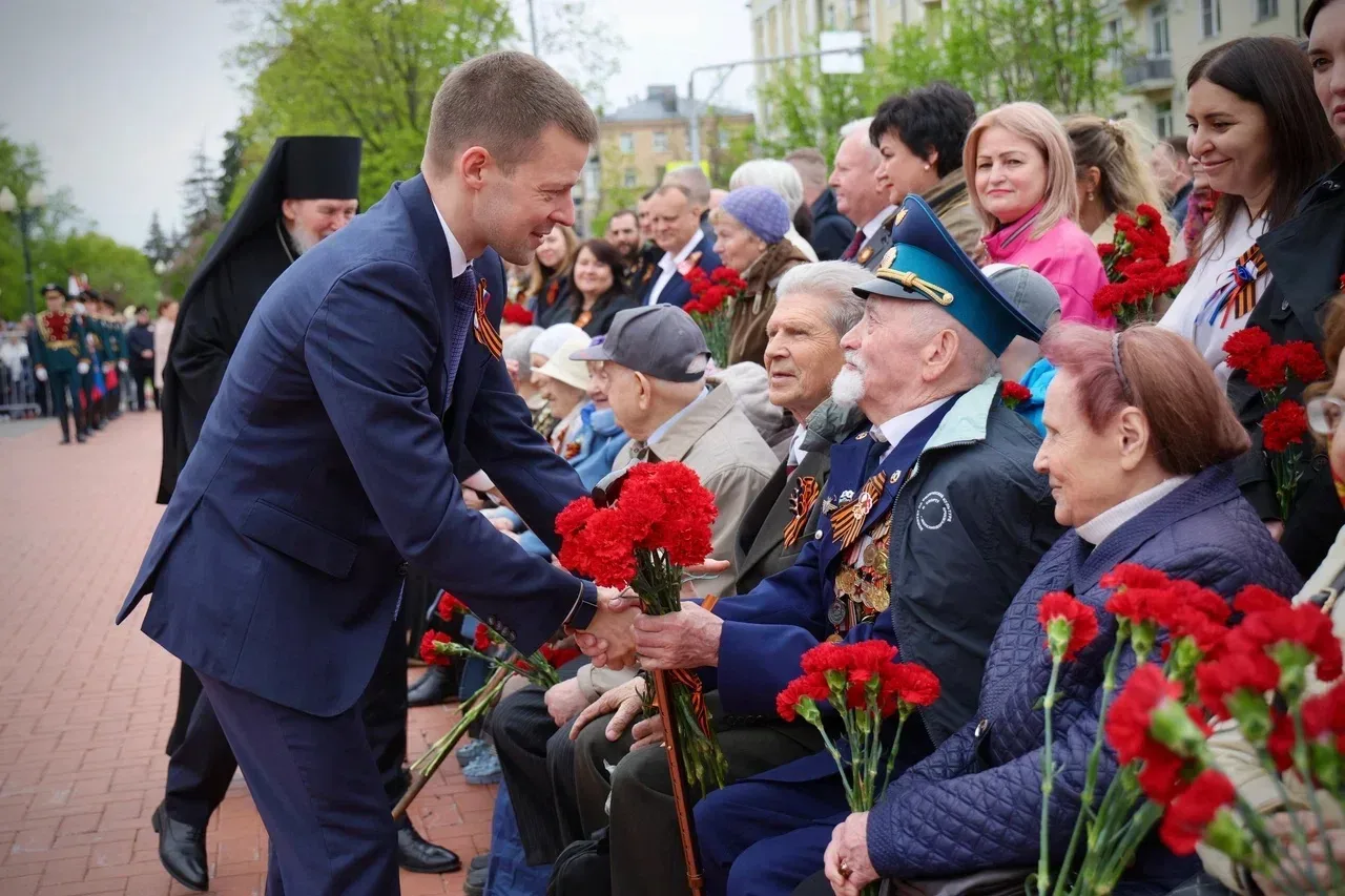 День Великой Победы   Вместе с председателем Мособлдумы Игорем Юрьевичем Брынцаловым, нашими ветеран