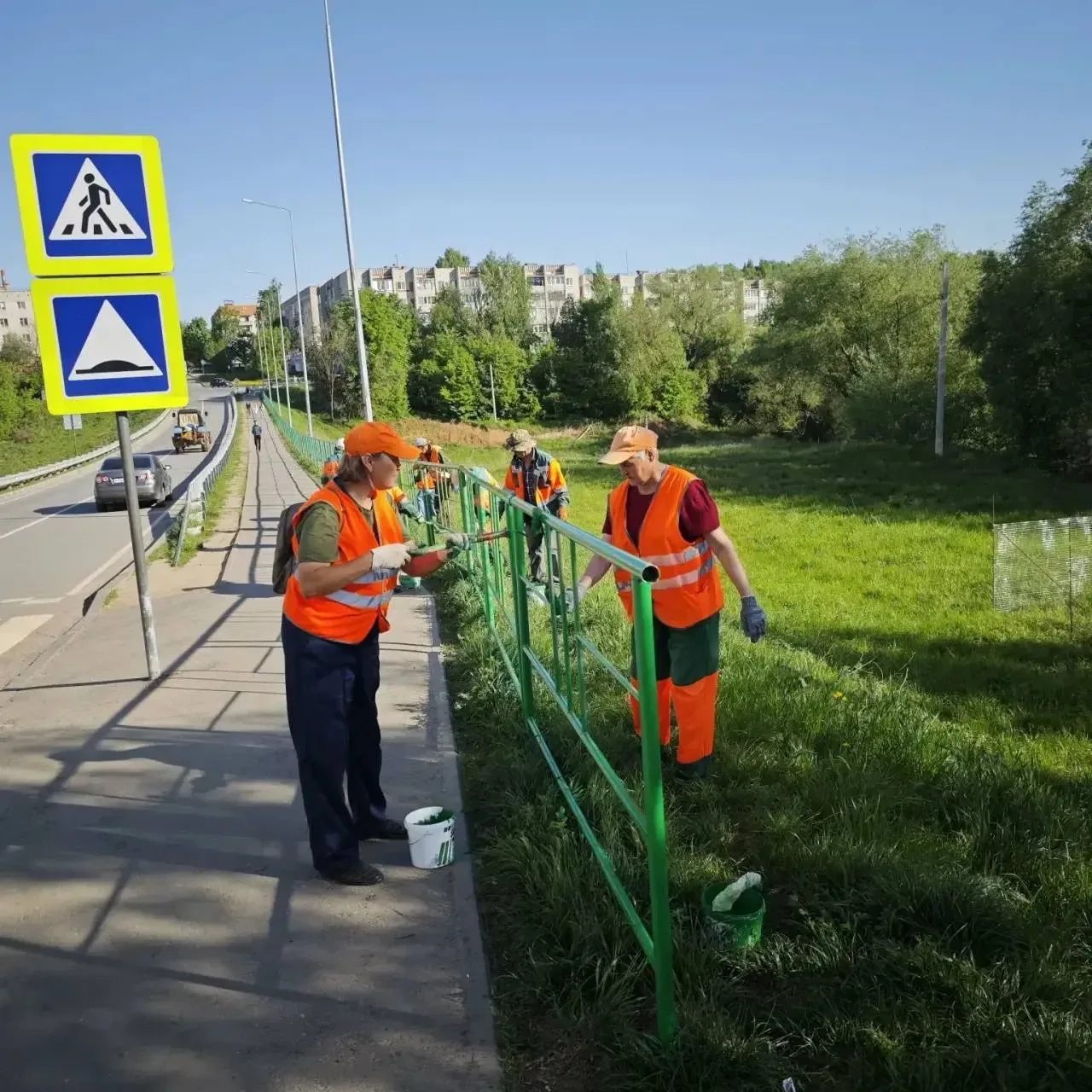 АО "Дорэкс" продолжает работу на улицах города Чебоксары   С самого утра в Чебоксарах работают полив