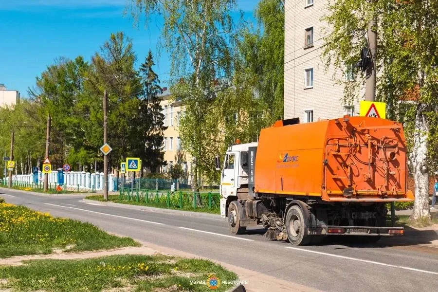 Дорожные службы города работают в штатном режиме  Сегодня в работах АО «Дорэкс» задействовано 99 дор