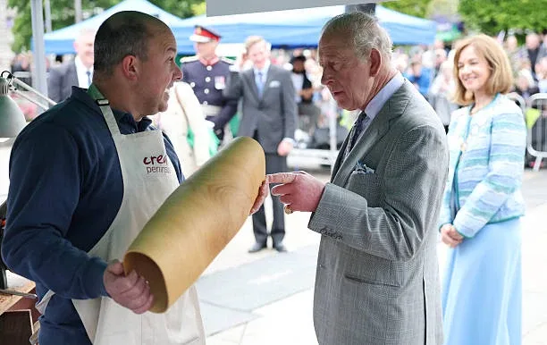 👑 Король Карл III и королева Камилла 21 мая завершили трехдневный визит в Северную Ирландию.  Они пр