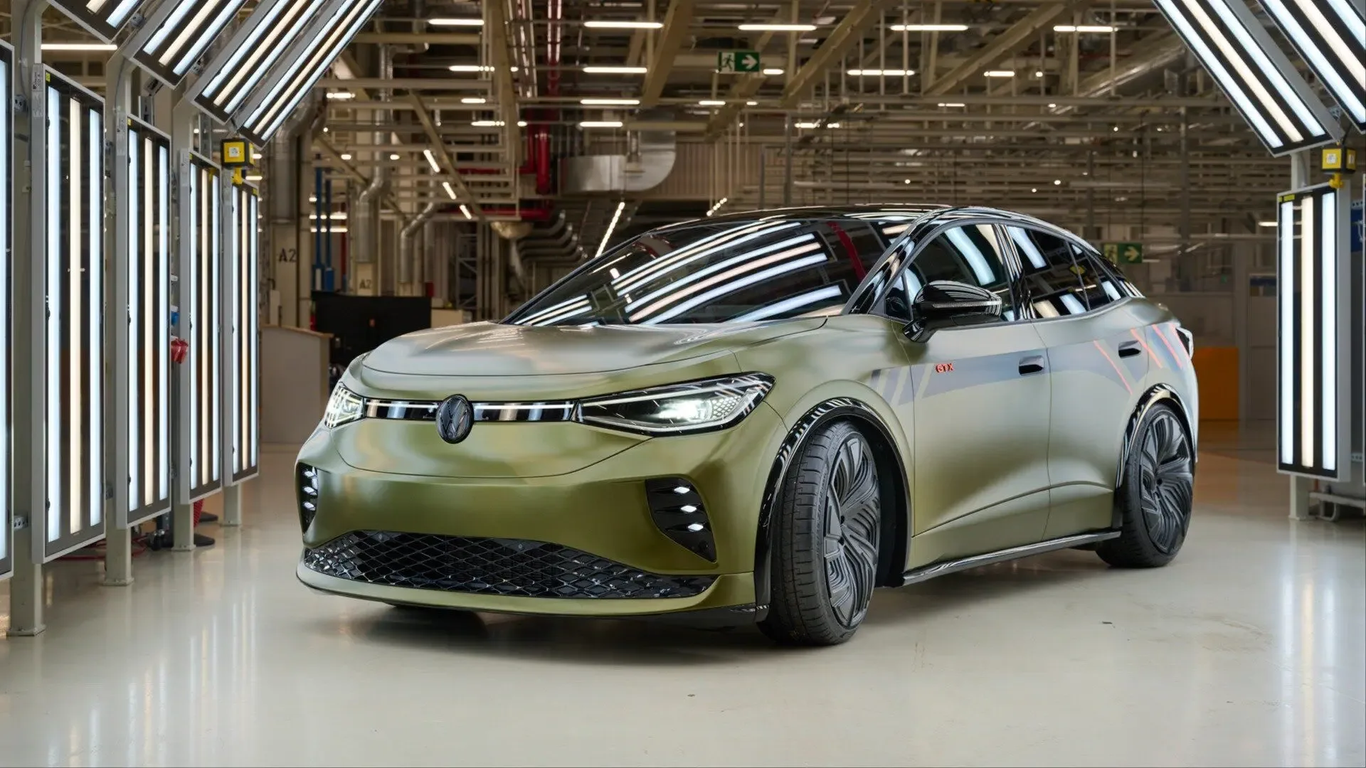 🚨⚙️ Mercedes строит «матку» для дронов, Volkswagen — штурмовые машины. Автопром Европы меняет профес