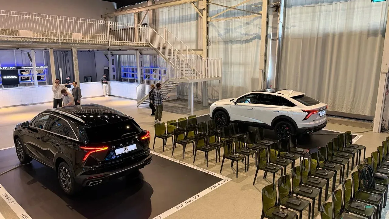 🚘 Haval обновил F7 и F7x: больше мощности, меньше хрома  Бренд Haval освежил сразу два кроссовера дл
