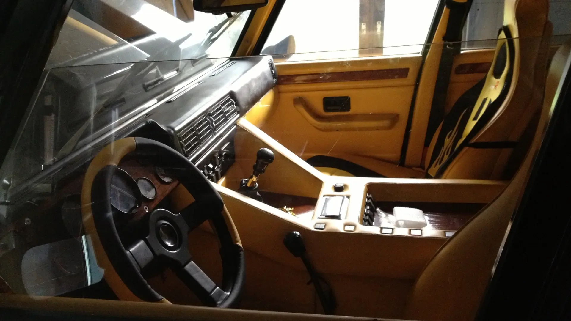 💪 Танк вместо спорткара. Редкие автомобили DRIVE2  Всего два экземпляра Lamborghini LM-002 зарегистр