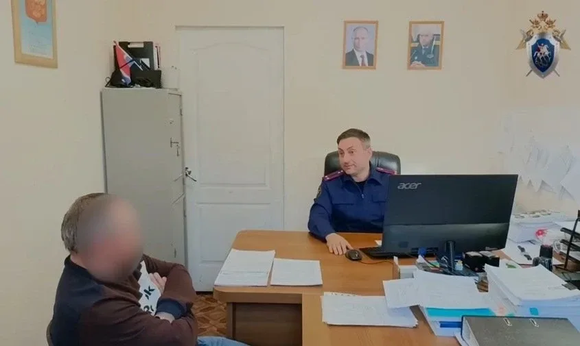 🚨 Пожилой амурчанин забил сожительницу брата кастрюлей во время празднования своего дня рождения  В 