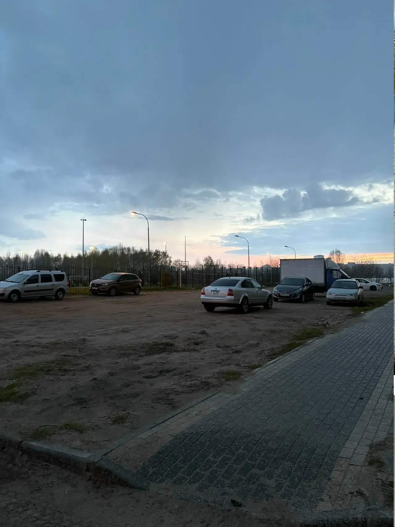 Со слов Управы, в ближайшее время здесь, где сейчас за парковку приходят штрафы, будет работать эвак