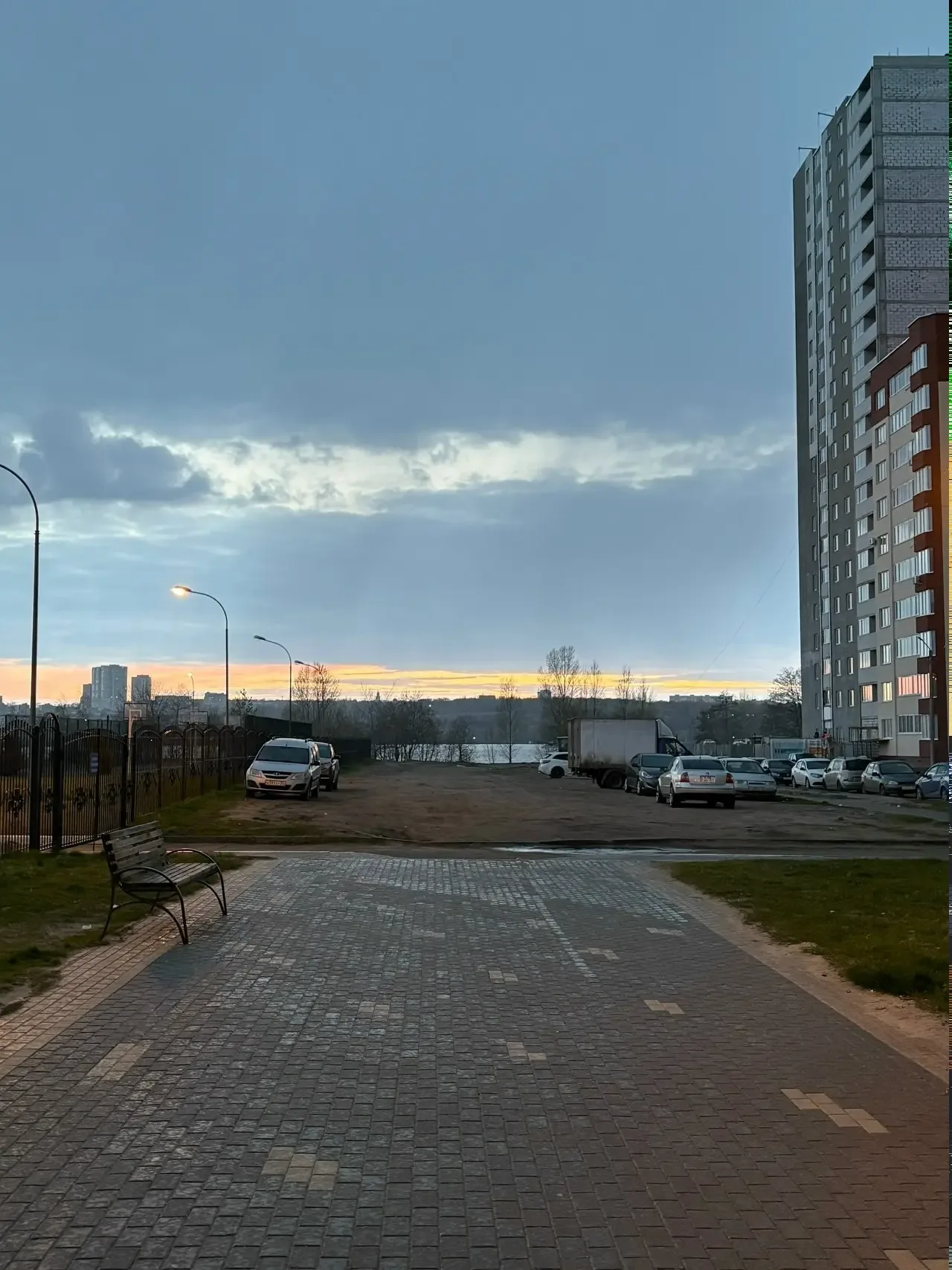 Со слов Управы, в ближайшее время здесь, где сейчас за парковку приходят штрафы, будет работать эвак