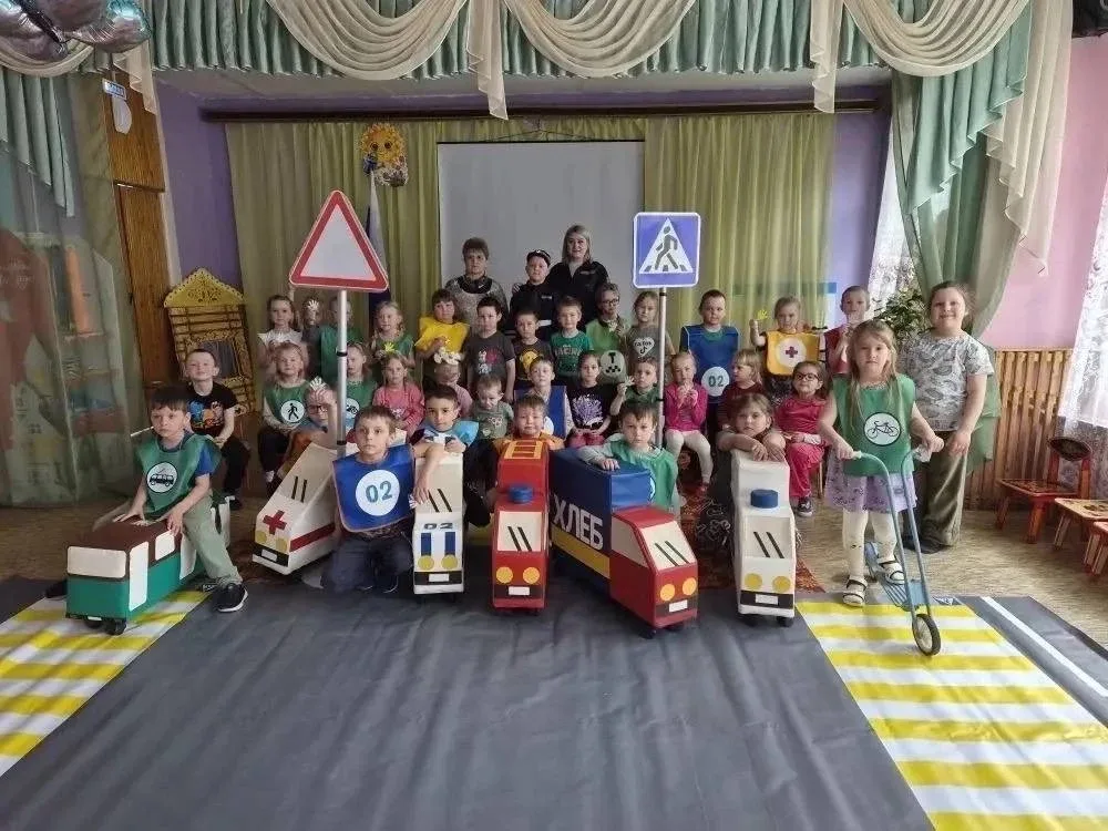 🚔Нелидовские автоинспекторы провели для дошкольников интерактивное занятие «Путешествие в Светофорск