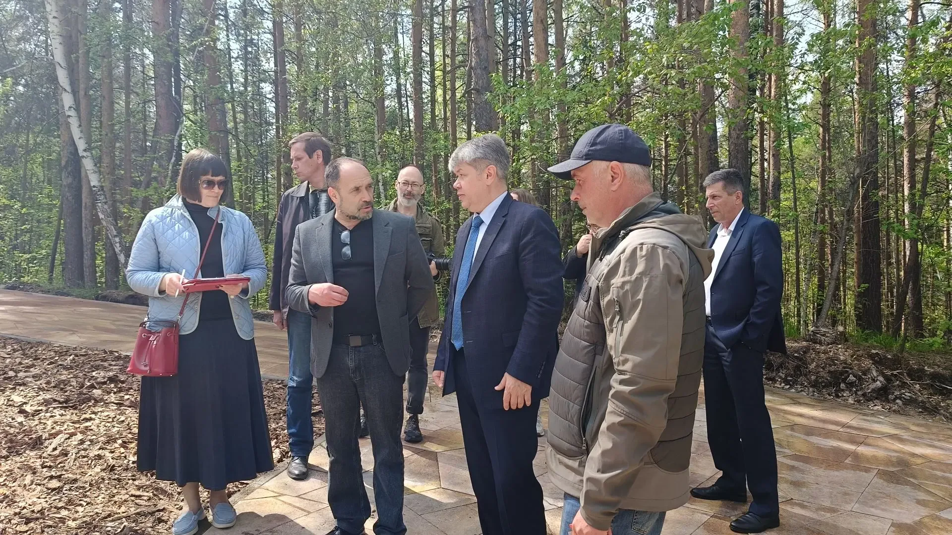 Старый Новый парк готовится к открытию  Чуть меньше двух недель остается до начала лета. Со стартом 