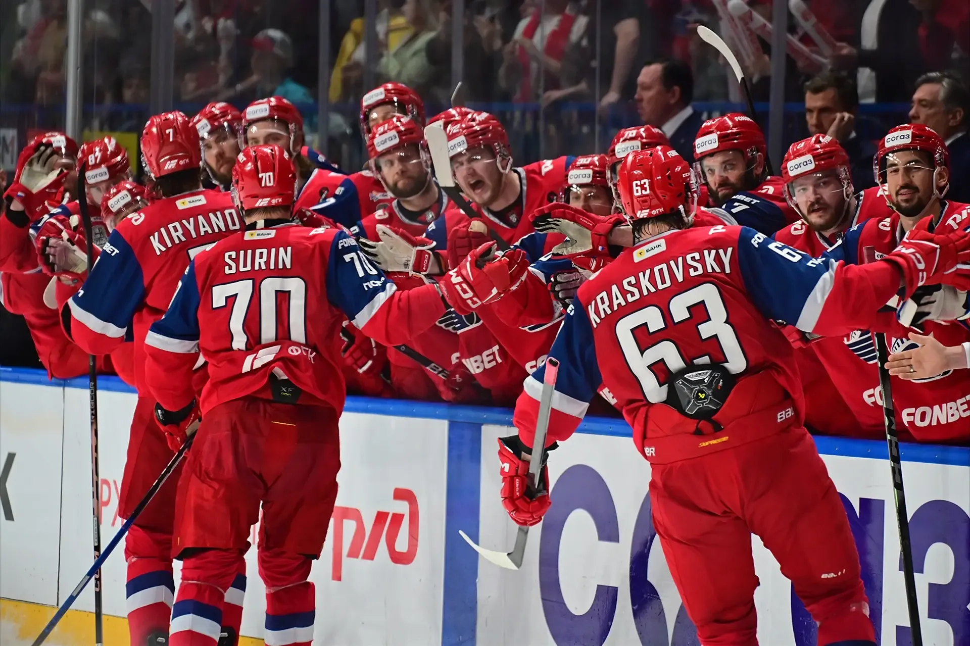 🏒 Ярославский «Локомотив» одержал третью победу в финальной серии плей-офф   🏆Остался всего шаг до г