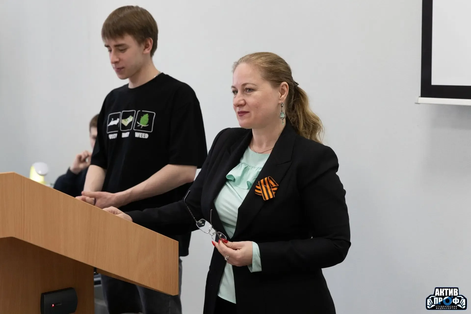 В Набережночелнинском институте КФУ прошли открытые кураторские часы  О чем говорить со студентами с
