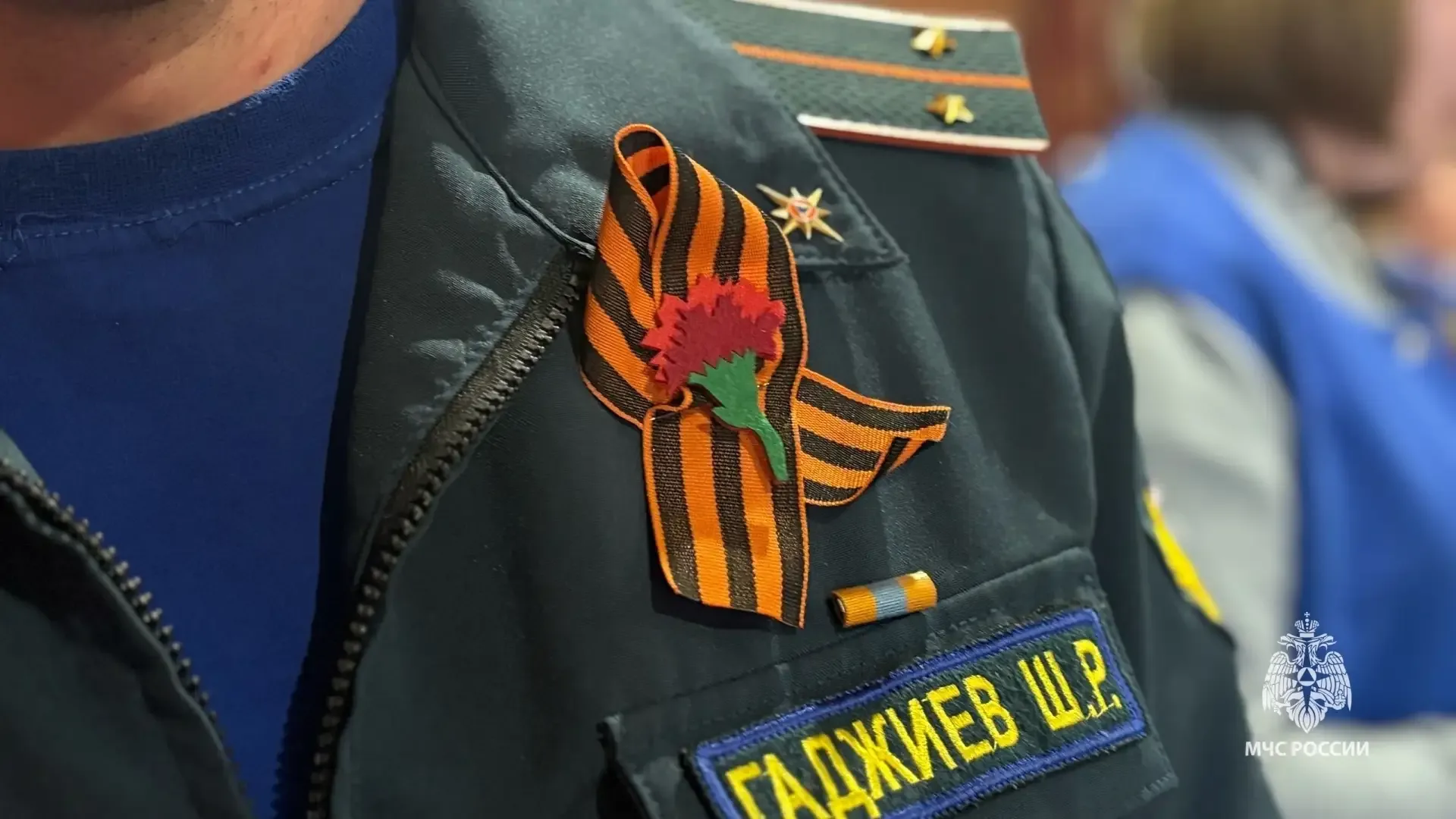 Сотрудники МЧС Югры присоединились к акции в поддержку ветеранов «Красная гвоздика»  В преддверии 9 