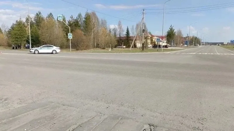 В Югре автомобиль сбил двух женщин на нерегулируемом пешеходном переходе  В Нягани вчера произошло Д