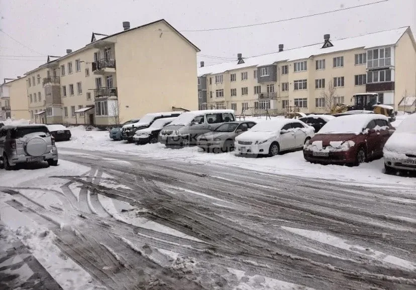 ❗️В Дальнем кто-то врезался в Toyota Carina и скрылся  Авария произошла на улице Крымской в планиров